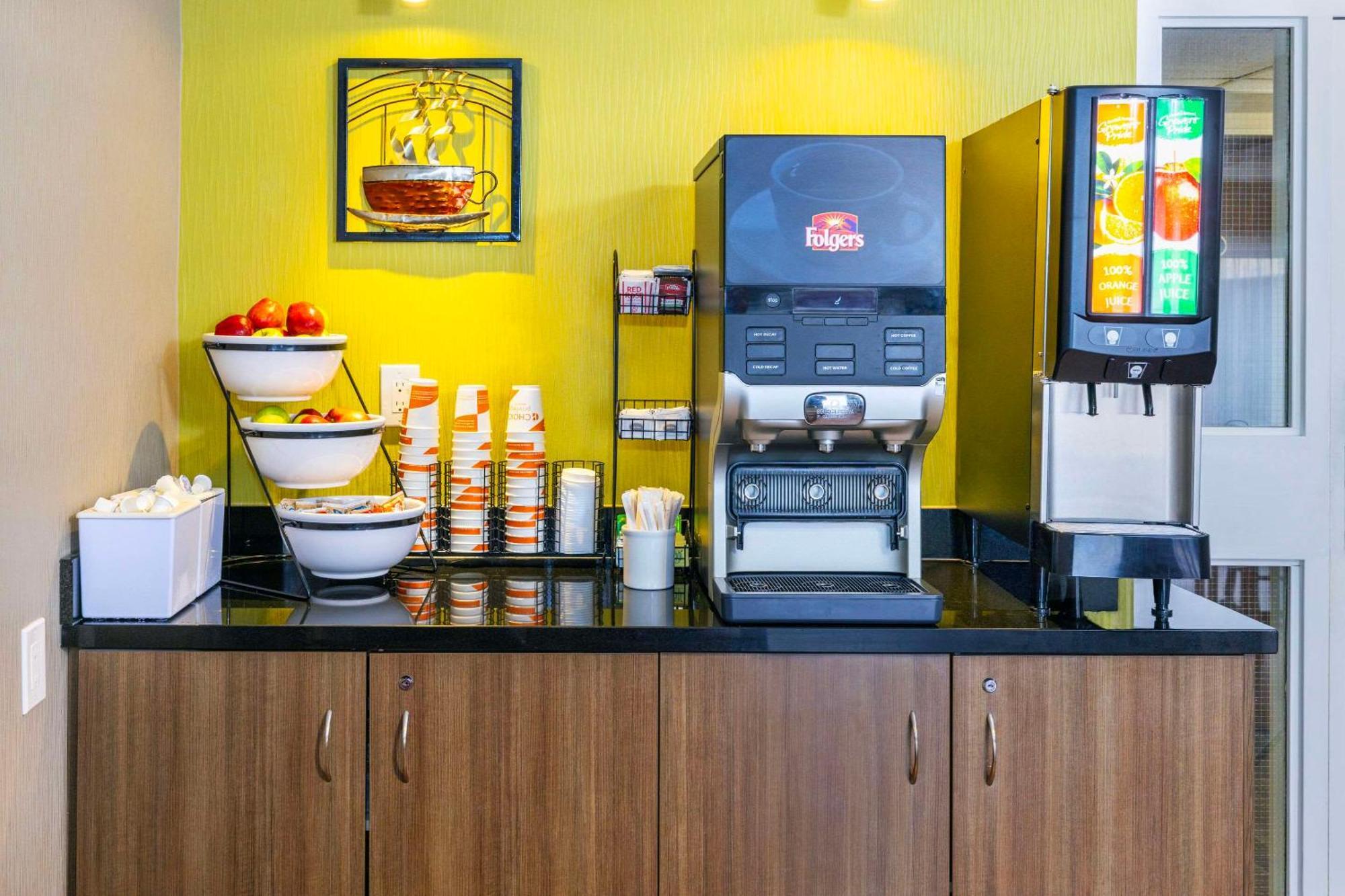 Comfort Inn East Moncton Eksteriør bilde